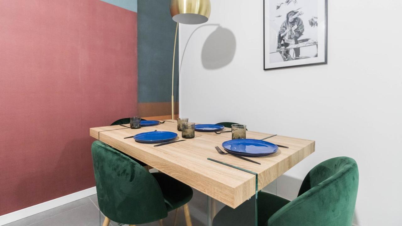 Apt24 - Modern With Balcony Mailand